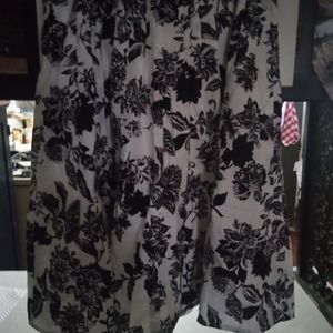Black and white pleaded flair floral skirt